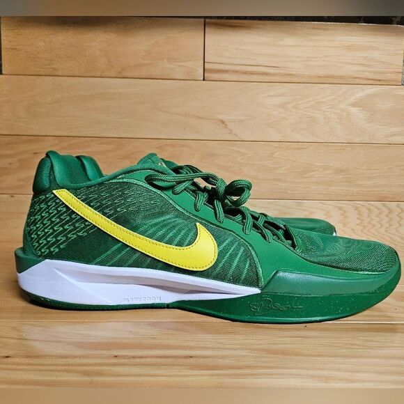 Nike Sabrina 2 Oregon Ducks PE Green Yellow HQ4344-300 Women’s 15.5 Men’s 14 - Picture 1 of 11